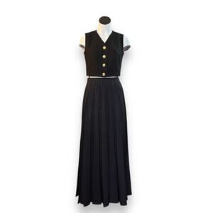Vintage Black pleated floor length skirt fritzi of California size 4